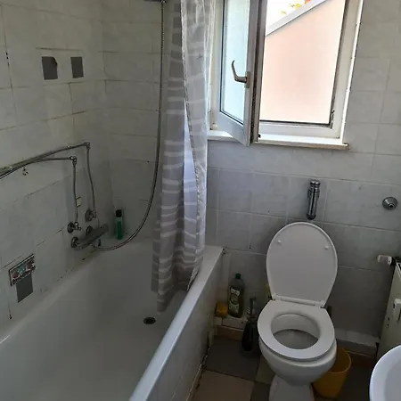 Einfacher Schlafplatz Ohne Ansprueche Hostel *